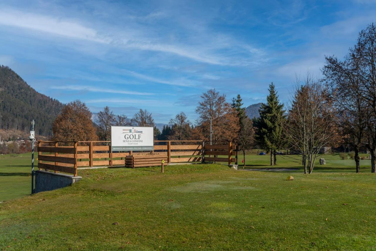 Golf View Apt With Parking And Mountain View! Apartment Tarvisio Exterior photo